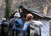 登山道脇にあった小さなお堂